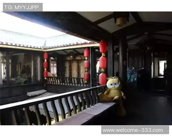 埃斯特旺与家人共同搬入新居，告别酒店生活开启新篇章